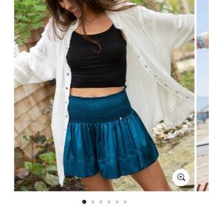 natural life daisy skort